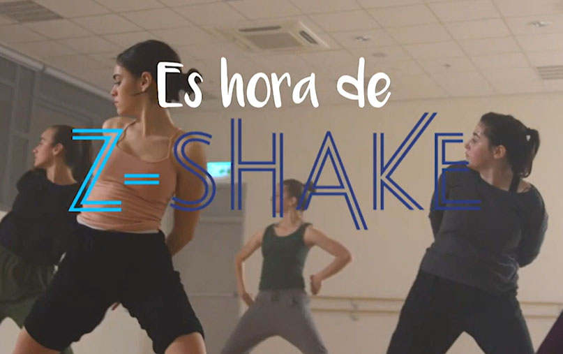 imagen de jóvenes en clase de baile
