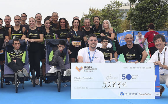 participantes de una carrera con discapacidades diversas tras un cheque de 9.287 euros